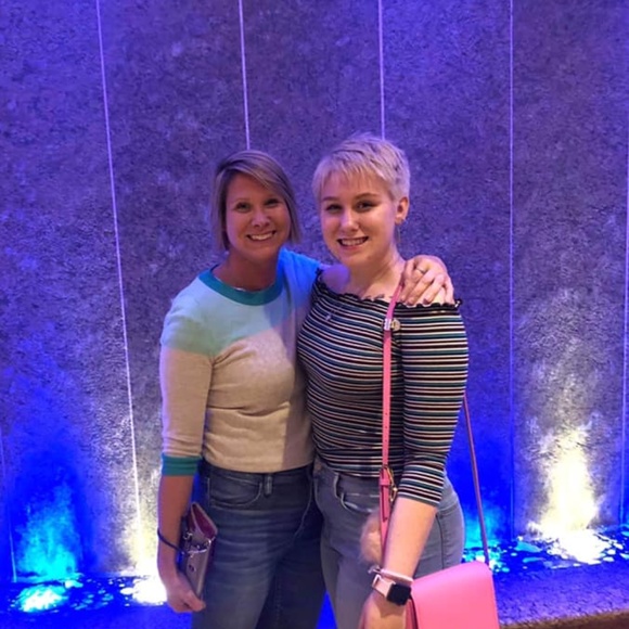 @threadsbykelly The Posh Librarian - Picture 7 of 8